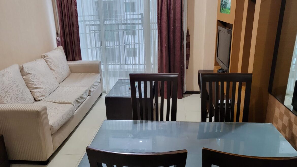 Sewa Apartemen Thamrin Residence 2BR, pool view, furnished